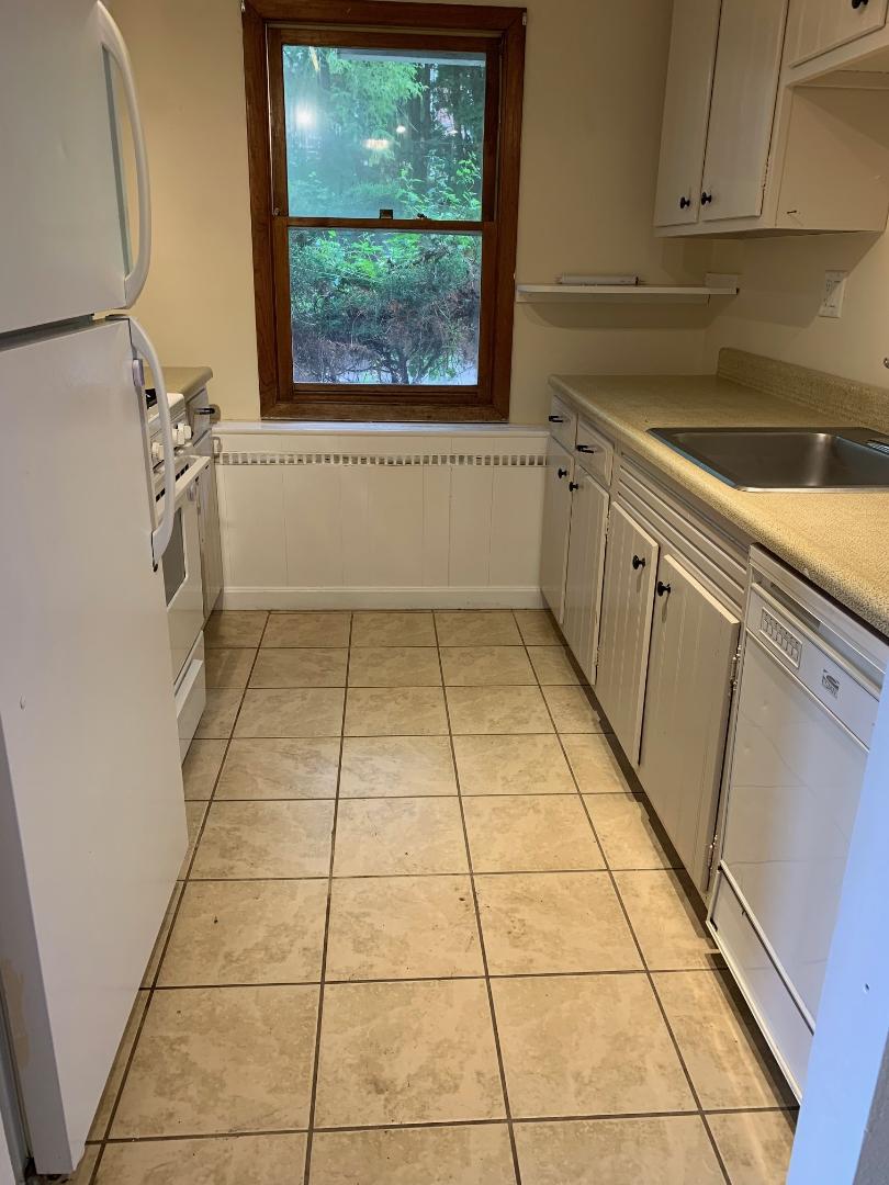 426 Colchester Avenue - 1